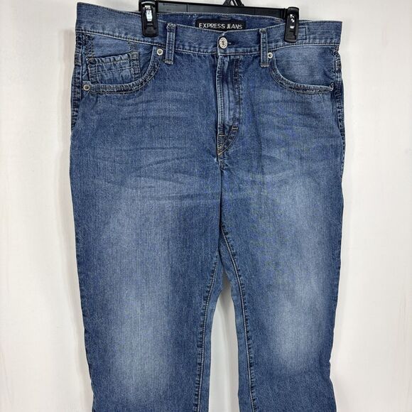 Express Jeans Men's Size‎ 38x30 Blake Loose Fit Straight Leg Medium Wash Jeans - Picture 2 of 15